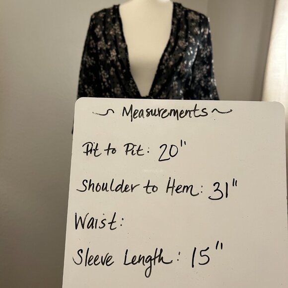 Women's Abercrombie and Fitch Sheer Floral Print Kimono Cover Up Size: M - Picture 9 of 10